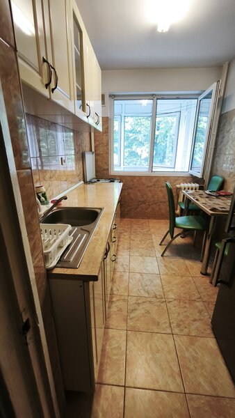 Berceni, Emil Racovita, zona Straduintei.
